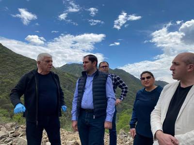 «Հիմա մենք այլ իրականությունում ենք ապրում». Սուրեն Պապիկյանը մարզերում հետեւել է ճանապարհների շինաշխատանքներին (ֆոտո)