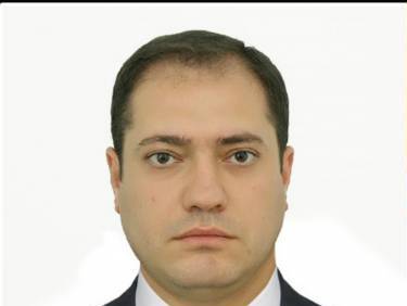 Իմ վստահորդին շուրջ 2 ժամ է՝ տարել են Ոստիկանություն, թույլ չեն տալիս ներս մտնեմ. փաստաբան. Hraparak.am