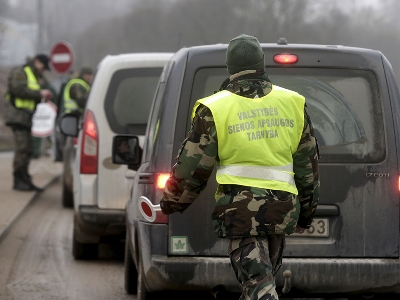 Latvia, Lithuania, Estonia agree to open borders for citizens' movement