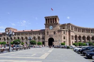 Newspaper: Matter of extending state of emergency in Armenia under discussion