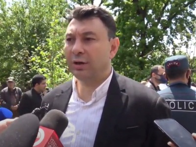Շուշիի ազատագրման օրը Արցախի հերոս Ռոբերտ Քոչարյանը պետք է ազատ արձակվի. Շարմազանով