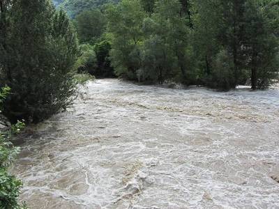 Դեբեդը վարարել է. Վանաձոր-Ալավերդի ճանապարհը 8 մետր երկարությամբ փլուզվել է