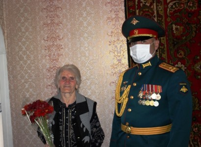 Commander of Russian Southern Military District congratulates veterans of Great Patriotic War (PHOTOS)
