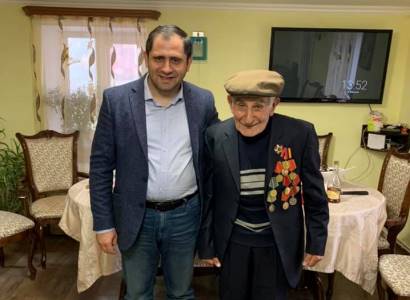 Պապիկս՝ ավագ Սուրեն Պապիկյանն այսօր նշում է ծննդյան 95-րդ տարեդարձը. Նախարարը լուսանկար է հրապարակել