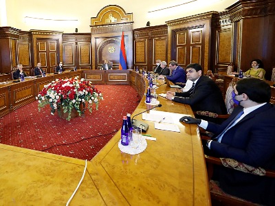 Armenia premier discusses 2021-2023 state medium-term expenditure plan