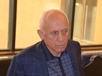 «Հրապարակ». «Ես էի, չէ՞, երկրի ամբողջ բենզինը բերում. բա նման բարեգործ մարդուն ոնց չլիներ՝ մի բան կմնար». Թոխմախի Մհեր
