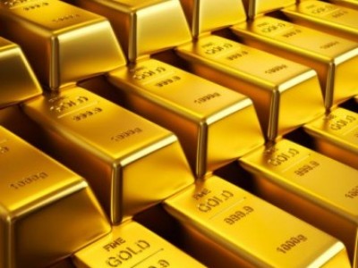 Цены на золото снизились на росте фондовых индексов