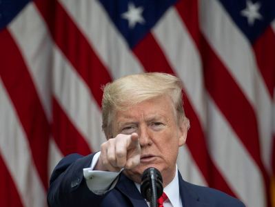 Trump threatens to close social networks down