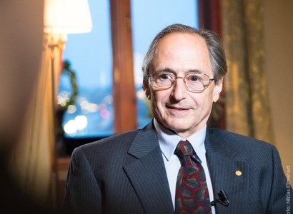 Лауреат Нобелевской премии: Карантин стоил жизней, а не спас их