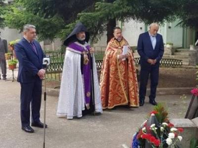 Armenia Ambassador to Romania attends ceremony commemorating martyrs of Battles of May