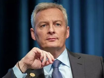 France finance minister says the most difficult stage of the economic crisis is beginning