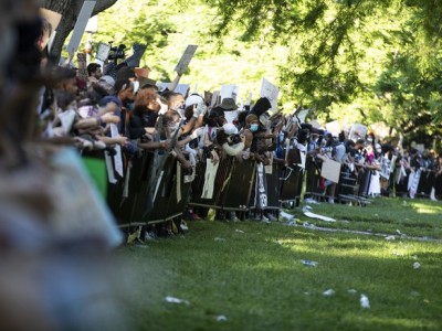 Washington protesters set fire at St. John's Episcopal Church