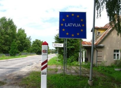 Poland and the Baltic states to reopen their borders next week