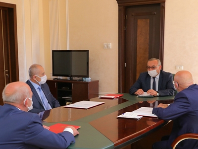Արցախի ԱԺ նախագահը մի շարք հարցեր է քննարկել Արցախի Ազատամարտիկների միության նախագահի հետ