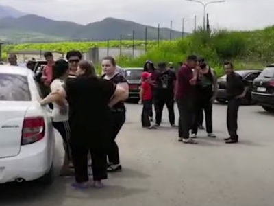 Armenian citizens of Russia stuck at border checkpoint, to raise issue again