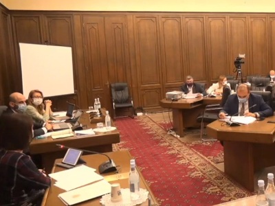 ՀՀ աշխատանքի եւ սոցիալական հարցերի նախարարությունը հաշմանդամների համար 2 ոչ մեծ տուն է գնել