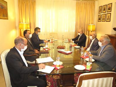 Embassy: Business trip of nearly 100 employees of Iranian company to Armenia discussed