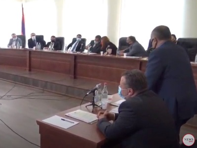 Կփորձեմ ապացուցել, որ կարգապահական հաղորդում ներկայացնողը դատական նիստի արձանագրությանը ծանոթ չի եղել. դատավոր Ազարյան