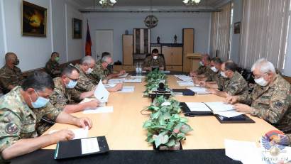 Ծառայողական քննություն Արցախի ՊՆ-ում՝ 2020 թ. ձմեռային զորակոչի արդյունքների ու ամառային զորակոչի խնդիրների վերաբերյալ