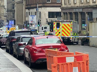 В Глазго при нападении с ножом погибли не менее трех человек