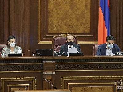 Armenia parliament passes amendments to Constitutional Court law