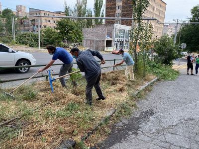 Armenia PM: There is family atmosphere at coronavirus treatment facilities (PHOTOS)