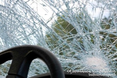 У монастырского комплекса Гошаванк перевернулся автомобиль: один человек госпитализирован