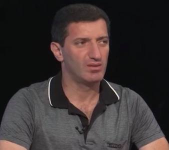 «Լիֆտում մեկին մի հատ պիտանի չափալախ եմ նվիրել». Գեւորգ Պետրոսյանը հեգնում է
