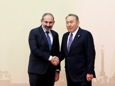 Pashinyan to Nazarbayev: Your personal contribution to strengthening of Armenian-Kazakh relations is valuable