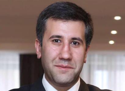 Թե բա՝ «կրենք». ես ավելի գռեհիկ ու անճաշակ ու ավելի երեսպաշտ կարգախոս ուղղակի չեմ հիշում. Ռուբեն Մելիքյան