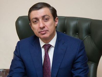«Իրավունք». Միհրան Պողոսյանը ՌԴ-ում բանանի գո՞րծ է անում. նա հանդիպել է Գեւորգ Կոստանյանի ու Ռուբեն Հայրապետյանի հետ