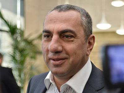 «Իրավունք». «Յուղոտ պատառներ». Սամվել Ալեքսանյանը առիթը բաց չի թողնում