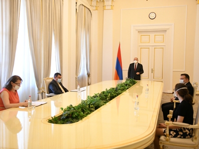 7 newly appointed judges take oaths at Armenian presidential residence