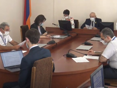 Եթե վաղը ԲՀԿ-ն ու «Իմ քայլը» կոալիցիա կազմեն, ԼՀԿ-ն գալու է լրացուցիչ 50 մանդատ ուզի՞. ԿԸՀ անդամը՝ Խաժակյանին