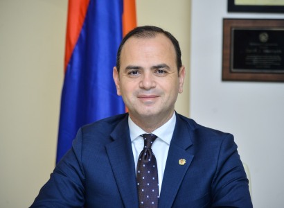 Զարեհ Սինանյանը մեկնում է արձակուրդ. Կվերադառնա օգոստոսի 7-ին