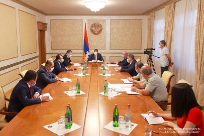 Karabakh President convenes consultation devoted to construction of district in Stepanakert
