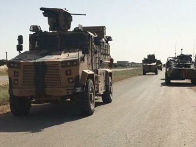 Трое российских военных пострадали при подрыве колонны в Сирии
