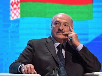 Стала известна зарплата Лукашенко