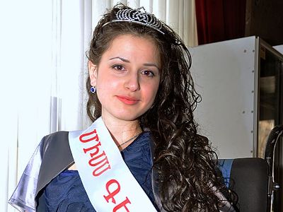 Մահացել է «Միսս Գեղեցկություն 2012» տիտղոսին արժանացած Անահիտ Աբաջյանը (ֆոտո)