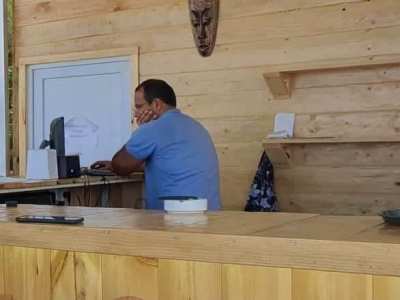 Armenia pro-government MP working as bartender?