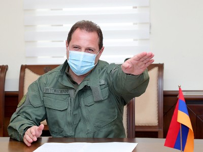 Armenia defense minister presents France envoy current situation on border with Azerbaijan