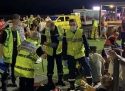 Во Франции автомобиль въехал в толпу людей: есть пострадавшие