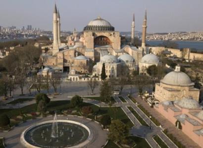 Muezzin dies of heart attack in Hagia Sophia