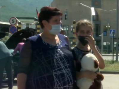 Russian Armenians who are at border checkpoint for 12 days will be transferred to Russia (PHOTOS)