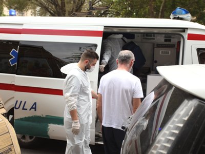 Armenia world boxing champion on hunger strike is visited by paramedics (PHOTOS)