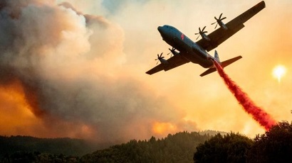 Over 12,000 firefighters battling fires in California, 6 people killed (PHOTOS)