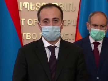 «Տիրություն արեք ձեր հիվանդին». Արսեն Թորոսյանը վիրավորել է Փաշինյանին ու հեռացել Politik.am