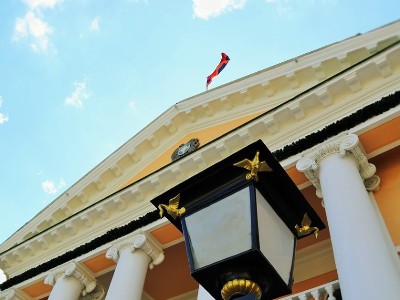 Դեսպանությունը ներկայացրել է Մոսկվայից դեպի Երևան նախատեսված նոր չարտերային չվերթների ժամանակացույցը