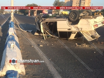 Խոշոր վթար Արմավիրում․ «ՎԱԶ 2106»-ը բախվել է բետոնե արգելապատնեշին եւ գլխիվայր շրջվել․ 26-ամյա վարորդը վիրավոր է