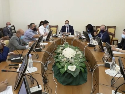 Խորհրդարանական հանձնաժողովի 2.5 ժամ աշխատանքի արդյունքում ոչ մի օրինագիծ դրական եզրակացություն չի ստացել